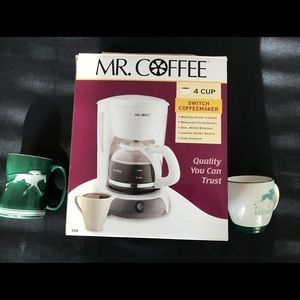 Coffee pot and Keeneland mugs